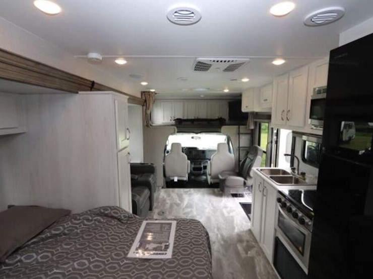 2024-ford-transit-image-42
