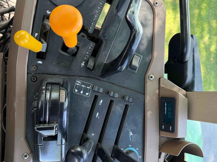 john-deere-7810-image-27