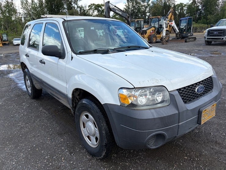 2007-ford-escape-image-2