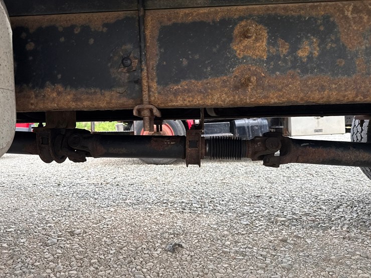 2011-international-durastar-4300-image-34