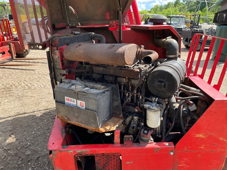 #6052-•-manitou-piggyback-forklift-image-29