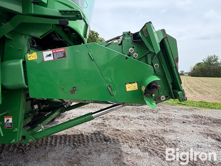 2006-john-deere-9760-sts-image-14
