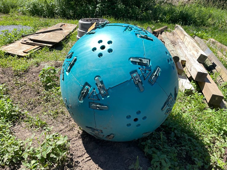 #7128-•-compost-ball-image-2