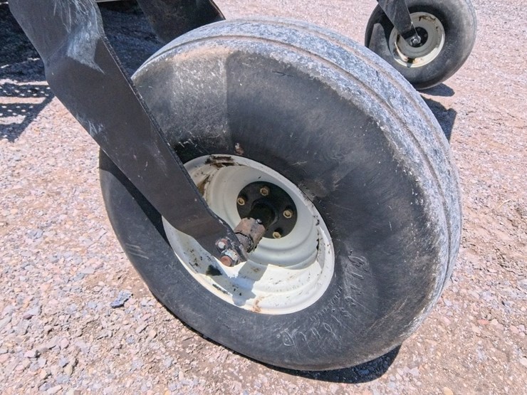 hesston-8550s-image-56