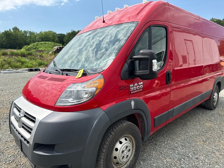 2015-dodge-ram-van-image-63