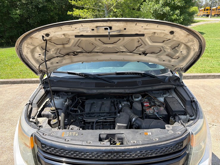 2012-ford-explorer-image-55