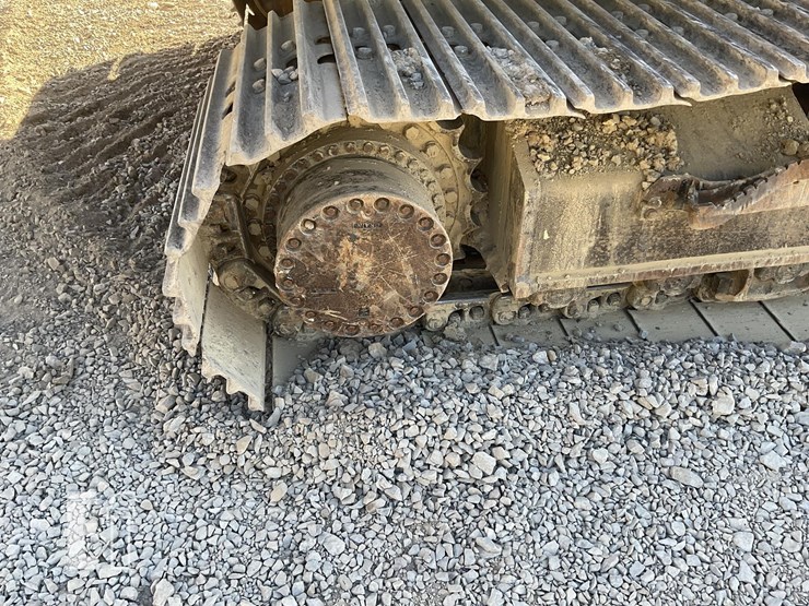 2013-deere-350g-lc-image-10