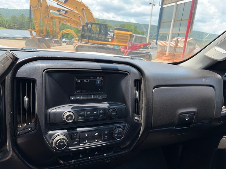 2016-chevrolet-silverado-1500-image-11