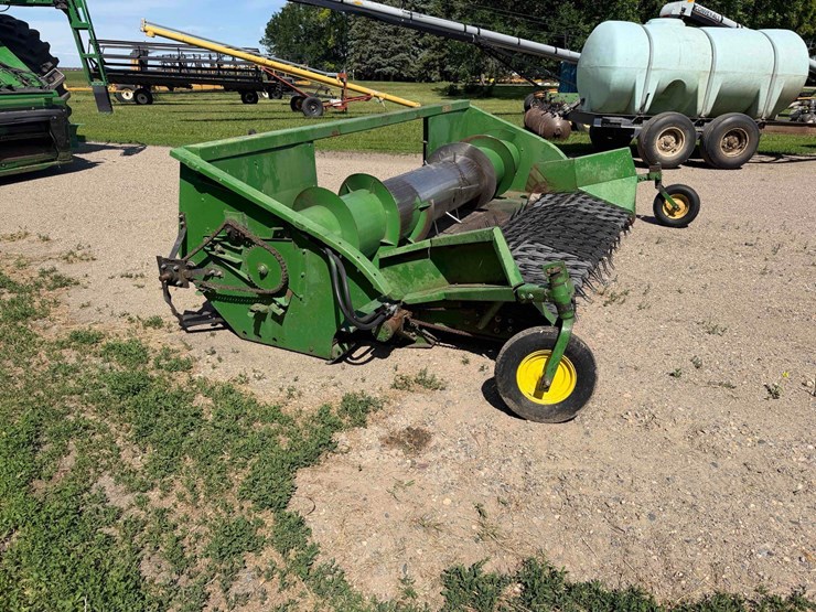 john-deere-pickup-header-image-1