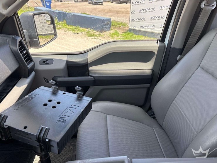 2016-ford-f150-image-21