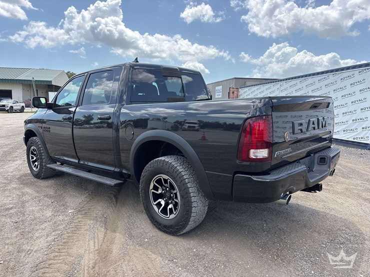 2017-dodge-1500-image-3