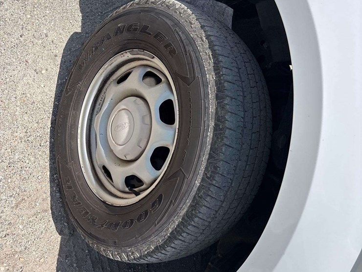 2017-ford-f150-image-10