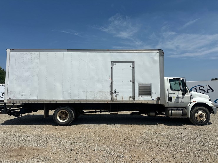 2011-international-durastar-4300-image-6