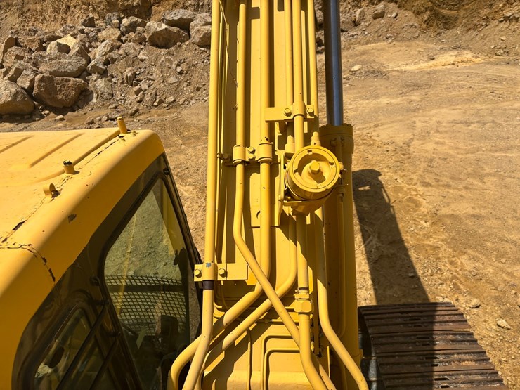 komatsu-pc200-lc-6le-image-41