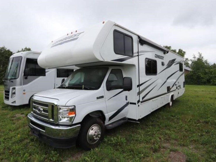 2025-ford-transit-image-1