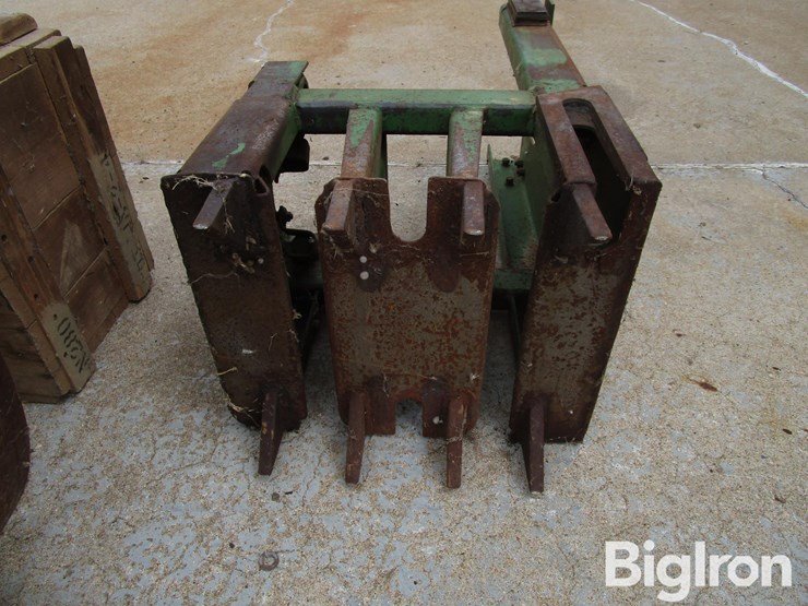 john-deere-14t-image-13