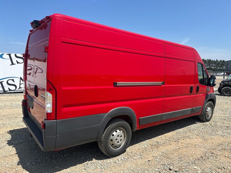 2015-dodge-ram-van-image-21
