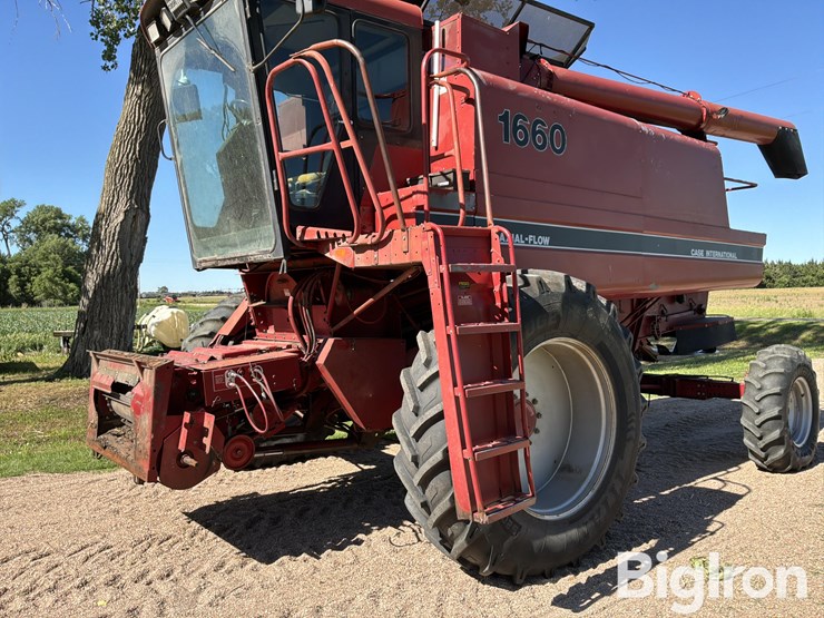1989-case-ih-1660-image-16