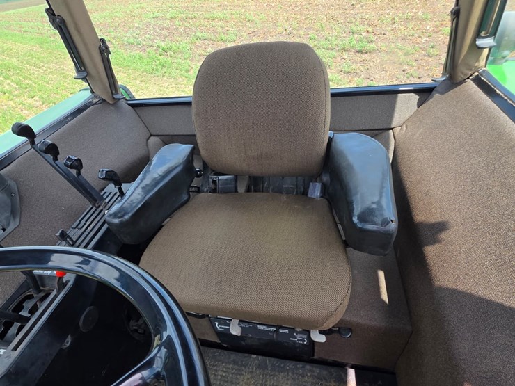 john-deere-4455-image-37