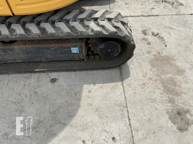 2020-deere-26g-image-9