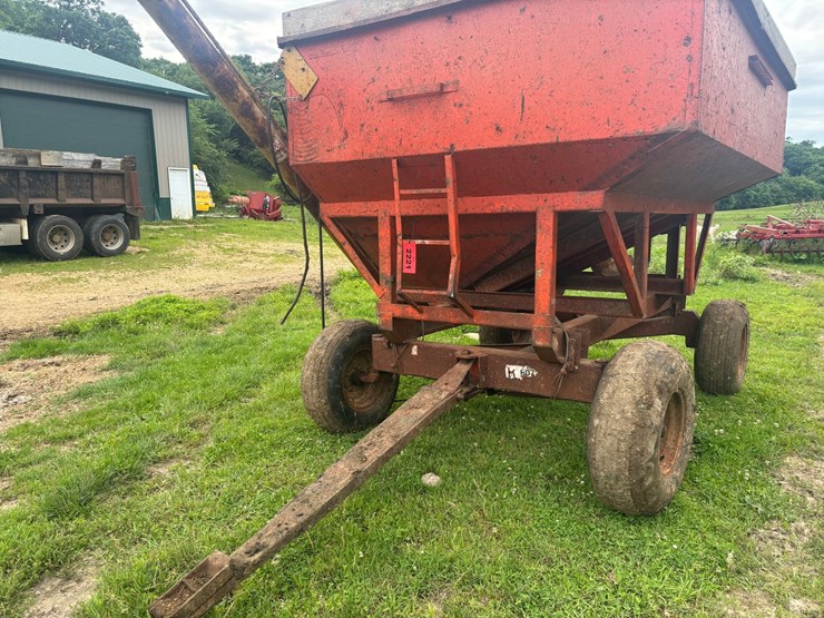 #2221-•-korhumel-industries-6072-fertilizer-gravity-wagon-image-6