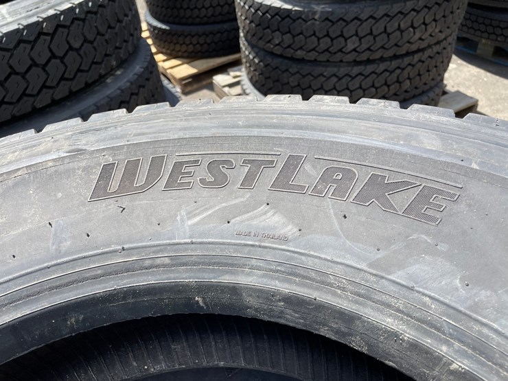 #6518-•-set-of-(4)-semi-tires-image-7