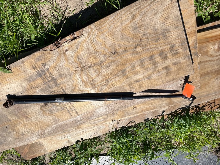 #7126-•-thought-to-be-a-volvo-drive-shaft-image-1
