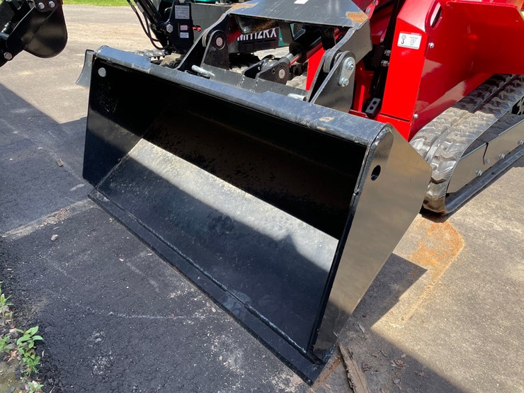 #6075-•-agt-tracked-loader-image-9