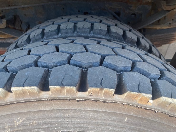2001-ford-f550-image-22