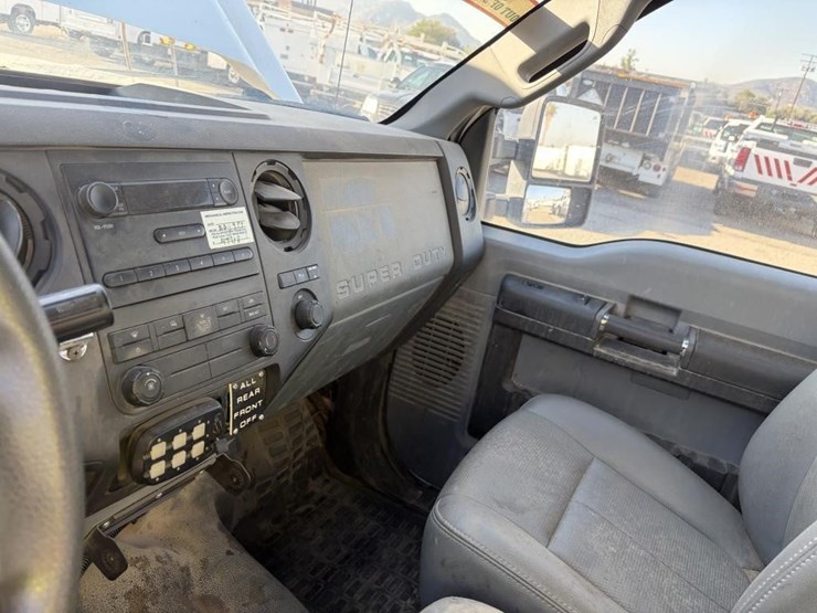 2011-ford-f250-image-15