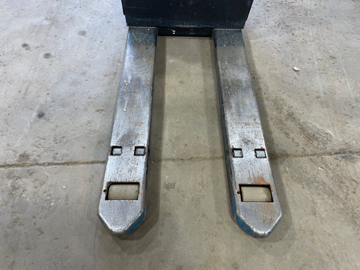 #6061-•-yale-electric-pallet-jack-image-7