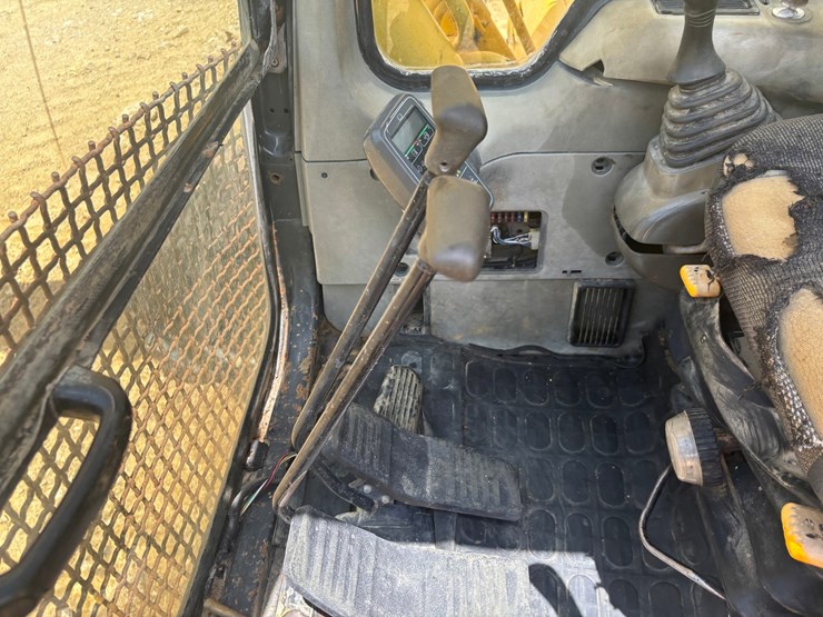 komatsu-pc200-lc-6le-image-72