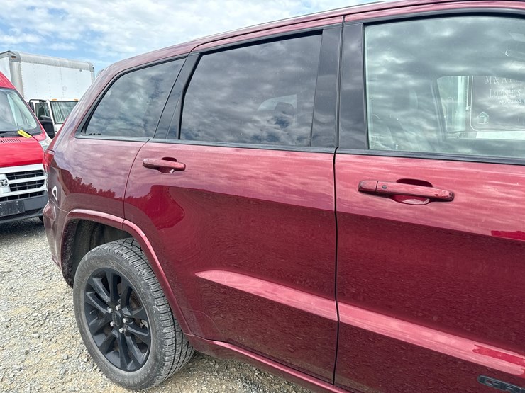 2021-jeep-grand-cherokee-image-31