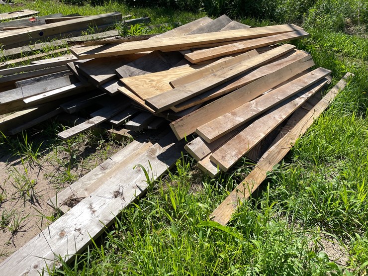 #7125-•-assorted-scrap-lumber-and-plywood-image-8