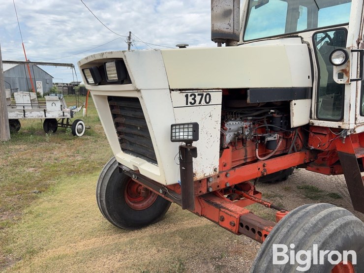 1975-case-1370-2wd-tractor-image-10