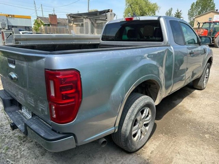2021-ford-ranger-xlt-image-3