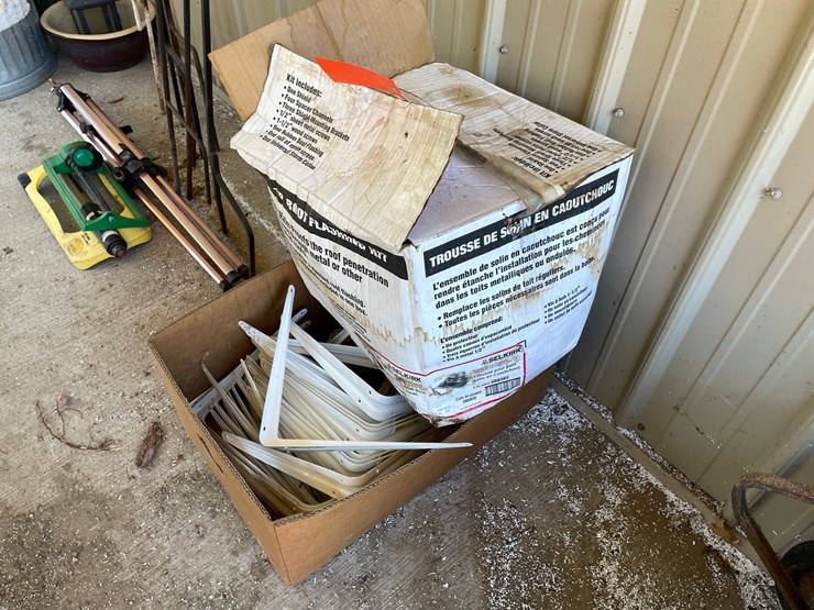 #7181-•-box-of-storage-shop-shelving-brackets-image-2