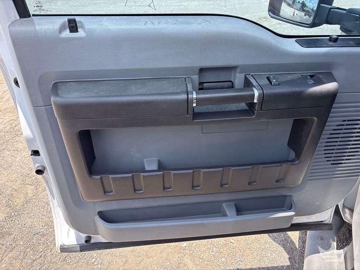 2016-ford-f550-image-5