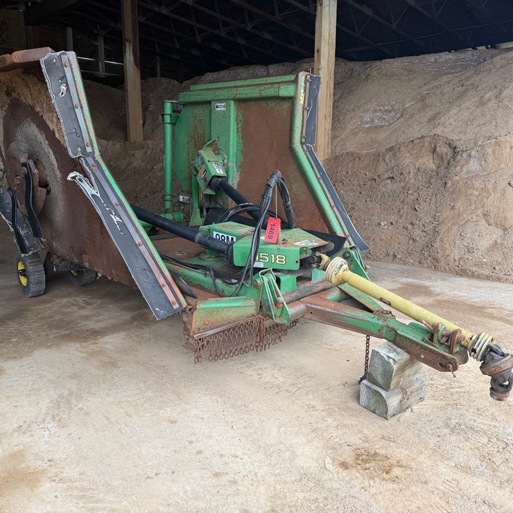 JOHN DEERE 1518