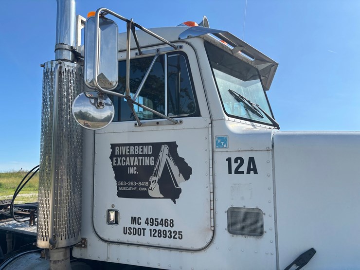 1988-peterbilt-377-image-24