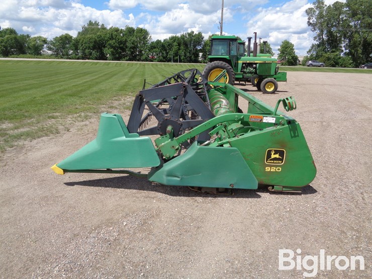 1990-john-deere-920-image-8