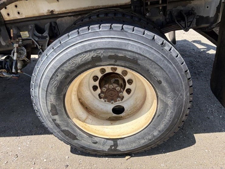 2013-ford-f750-image-5