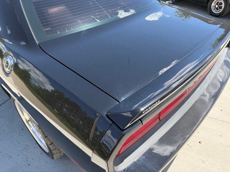 #1465-•-2013-dodge-challenger-sxt-image-21