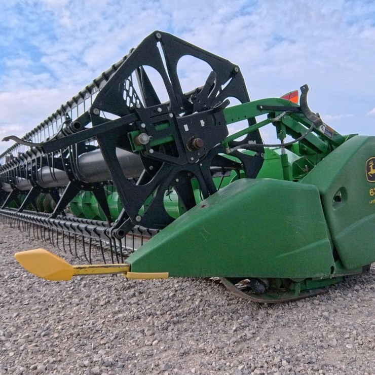 JOHN DEERE 635F