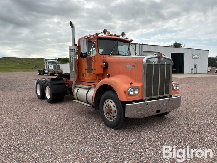 1973-kenworth-w900-image-3