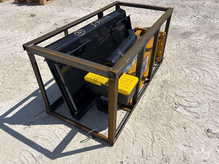 2026-agt-sshh680-hydraulic-breaker-skid-steer-attachment-image-6