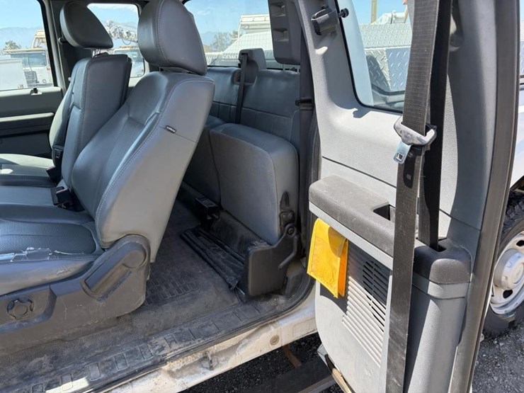 2011-ford-f250-image-13