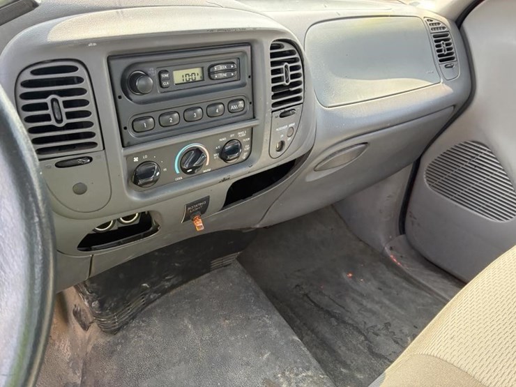 2000-ford-f150-image-17