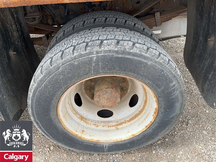 2015-ford-f550-image-10