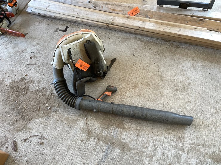 #7183-•-stihl-gas-powered-backpack-blower-image-2